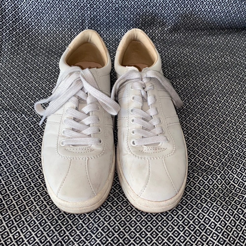 Ladies size 7 A New Day sneakers